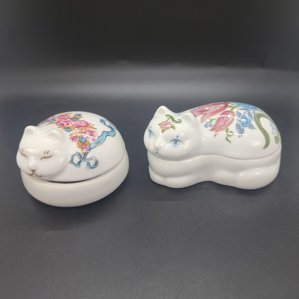 Elizabeth Arden Cat Trinket Box Duo.